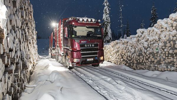 sisu, hybrid, lkw, finnland, roter lkw