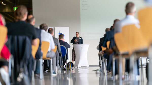 trans aktuell-Symposium bei UNITAX-Pharmalogistik